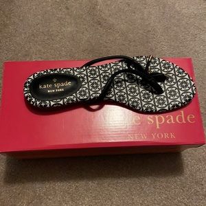 Kate Spade Mistic Black sandals with leather bow and gold details. Size 8.5